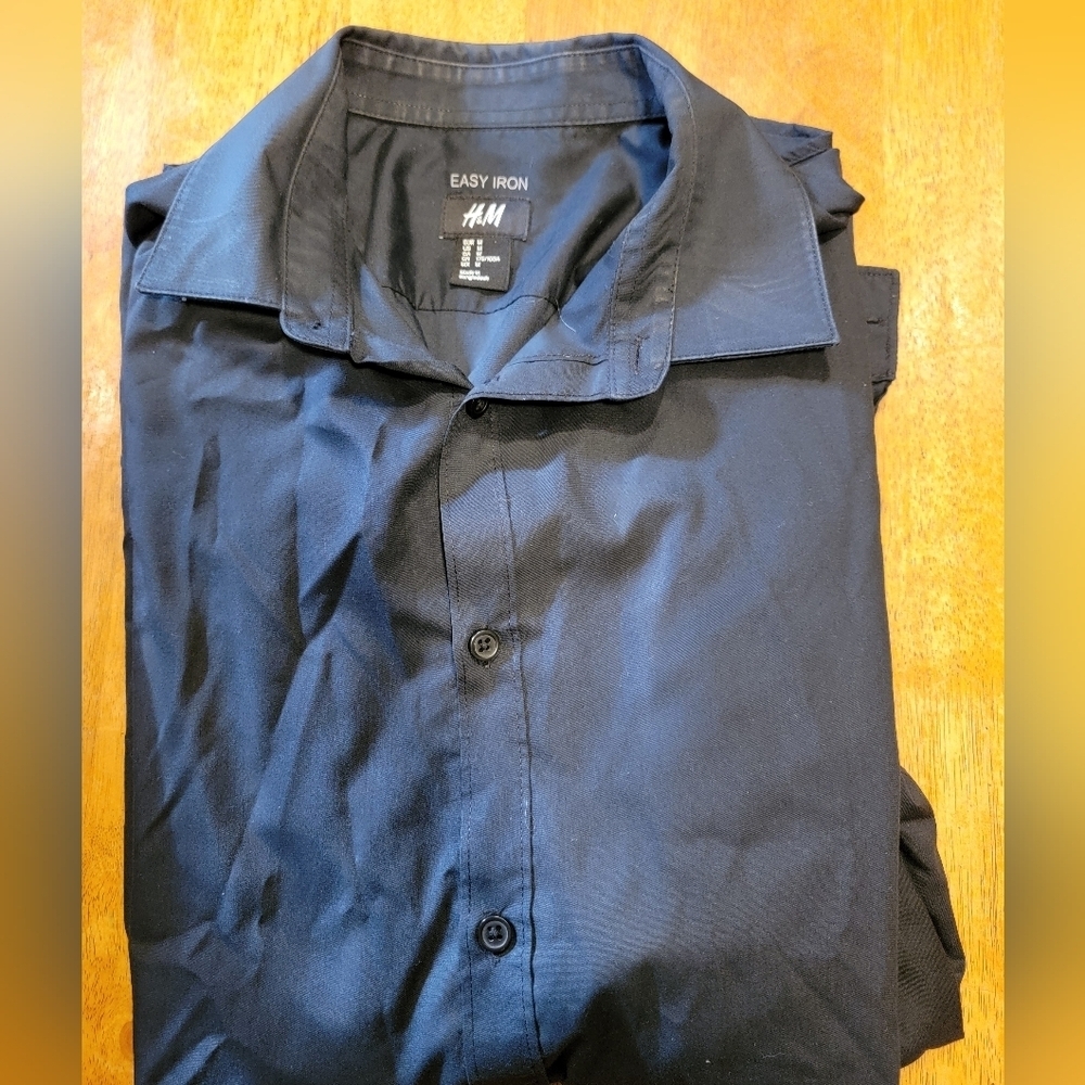 Womens H& M Medium Black Lightweight Button Down Shirt